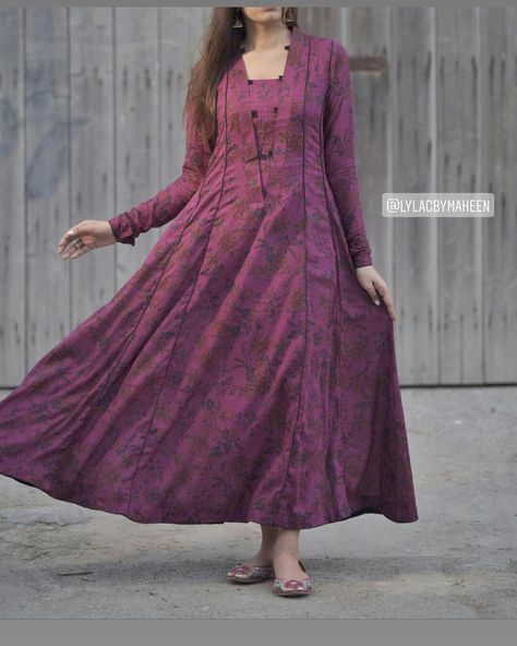 Frocks Design For Girls Pakistani, Khadar Frock Styles, Pakistani Casual Wear Simple Frocks, Printed Frok Designs, Khaddar Frock Design, Long Frock Designs, Girls Dresses Sewing, Frock Fashion, Latest Dress Design