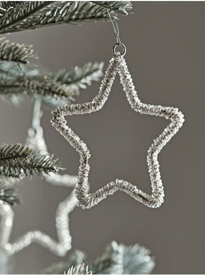 Silver Christmas Tree Decorations, Christmas Tree Beads, Luxury Christmas Tree, Beaded Star, Hanging Stars, Paper Christmas Decorations, Christmas Tree Decorations Diy, Glass Bauble, Funny Christmas Gifts