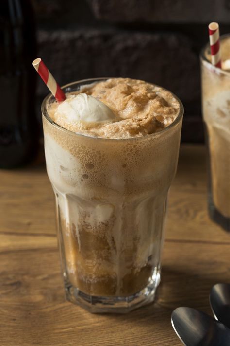 Best Ice Cream Float (Easy Coke Float) - IzzyCooking Coke Float Aesthetic, Cream Soda Float, Ice Cream Soda Floats, Float Drinks, Float Ice Cream, Coke Floats, Soda Float, Coke Float, American Dessert