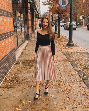 Check out this look I found on LIKEtoKNOW.it http://liketk.it/2yVKf  Download the LIKEtoKNOW.it app to see! Accordion Pleated Skirt Outfit, Tops For Black Skirt, Winter Pink Skirt Outfit, Pink Accordion Skirt Outfit, Black Top Pink Skirt, Accordion Skirt Outfit Winter, Tops For Pleated Skirts, Pleated Pink Skirt Outfit, Tops And Skirts Outfit