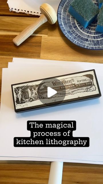 Ekaterina Lopatina on Instagram: "This is a fascinating process of kitchen litho! I feel almost like an alchemist 💫 #kitchenlithography #printmaking #print #process #art #artist #lithography #handprint #artgallery #illustration #chemistry #studio #study #litho #printmakingsupplies #saatchi" Kitchen Lithography, Lithography Printmaking, Lithography Art, Intaglio Printmaking, Printmaking Supplies, Lino Cuts, Litho Print, Stamp Carving, Xmas Card