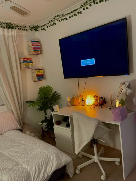 Desk Under Tv Bedroom, Tv Wall Decor Bedroom Aesthetic, Tv Above Desk Bedroom, Tv Over Desk In Bedroom, Tv Above Desk, Bedroom Ideas Tv, Bedroom Ashestic, Basic Aussie Room, Room Organization Bedroom