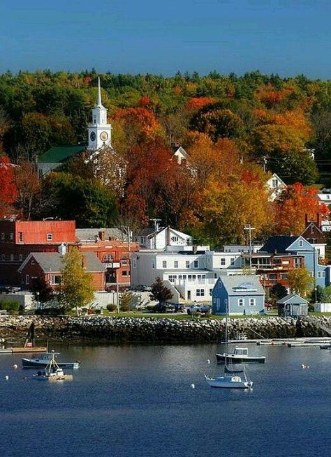 Bucksport Maine, Fall In Maine, Robert Bateman, Autumn Pictures, Studera Motivation, Autumn Photos, Maine New England, Classic Lifestyle, Scenic Places