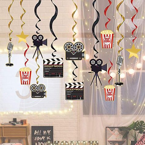 Movie Theme Party Decorations, Deco Theme Cinema, Bollywood Party Decorations, Oscars Theme Party, Bollywood Theme Party, Deco Cinema, Birthday Movie, Cinema Party, Movie Night Theme