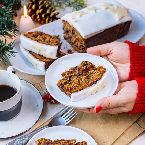 Christmas Cake Loaf, Mini Christmas Loaf Cakes, Christmas Loaf Cakes Gift, Small Christmas Loaf Cakes, Small Christmas Cake Recipe, Christmas Loaf Cakes, Sweet Potato Cake Recipe, Carrot Cake Dessert, Carrot Cake Recipe Homemade