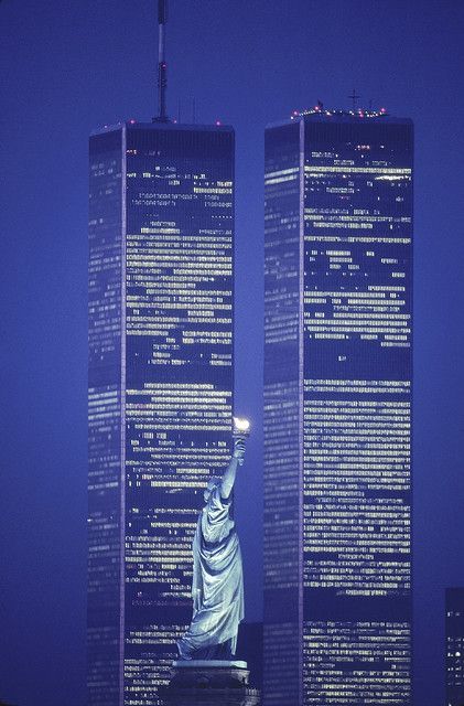 Vintage New York, Photographie New York, World Trade Center Nyc, Photo New York, The Statue Of Liberty, Trade Centre, Twin Towers, City That Never Sleeps, Manhattan New York