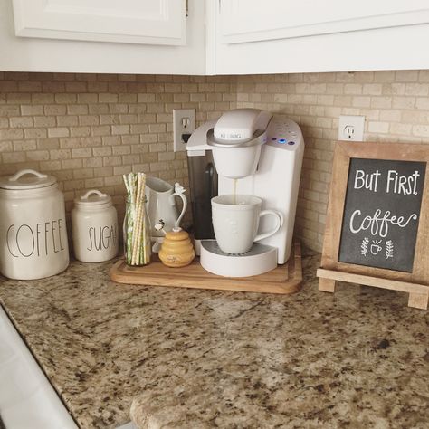 Small Station Coffee Bar Ideas Kitchen Counter Corner, What To Put On Kitchen Counters, Coffee Corner Kitchen, Corner Decorating Ideas, Countertop Decor Ideas, Coffee Bar Ideas Kitchen Counter, Diy Coffee Station, Coffee Station Kitchen, Home Coffee Bar