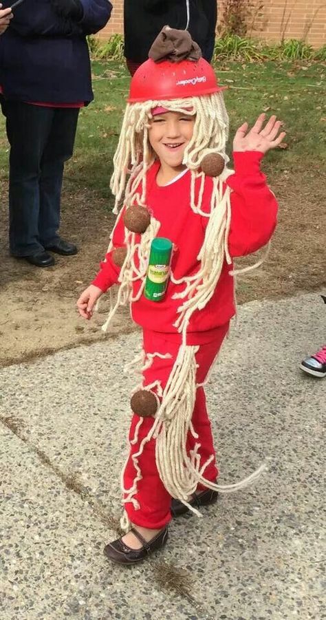 Spaghetti Halloween Costume, Spaghetti And Meatball Dog Costume, Spaghetti And Meatball Costume Diy, Spaghetti Brains Halloween, Spaghetti And Meatball Costume, Spaghetti And Meatballs Costume, Spaghetti Costume, Meatball Costume, Thomas Costume