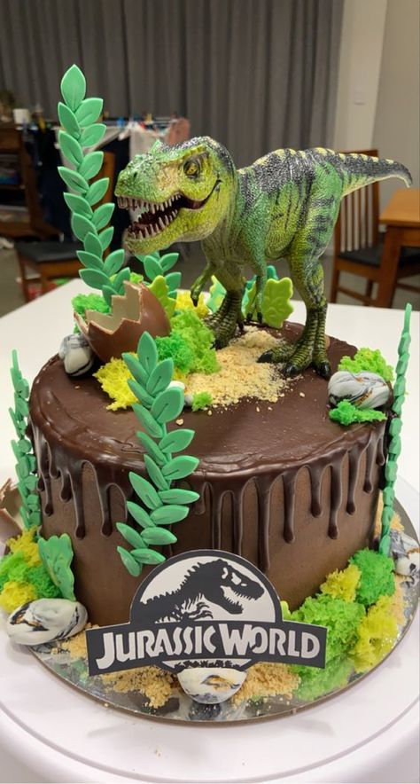 Jurassic World Dinosaur Cake-dinosaur birthday cake ideas - myfinancialhill