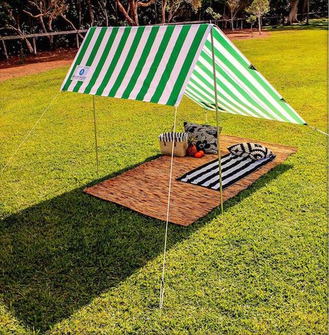 sun-tent-green Beach Camping Ideas, Diy Beach Tent, Sun Tent, Byron Bay Beach, Backyard Toys, Tenda Camping, Beach Shade, Diy Shades, Safari Tent