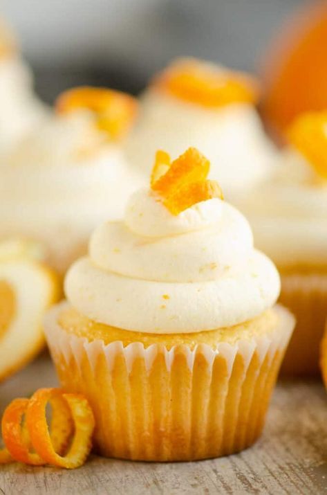 Orange Creamsicle Cupcakes Orange Creamsicle Cupcakes, Cranberry Orange Cheesecake, Orange Recipes Dessert, Vanilla And Chocolate Cupcakes, Creamsicle Cake, Orange Dessert, Citrus Desserts, Bbq Desserts, Orange Buttercream