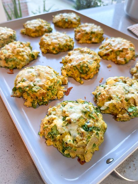 These high-protein breakfast biscuits have become one of my most popular recipes over on Instagram and TikTok, so I keep testing out new flavors! They're so easy to make and can be stored in the refrigerator or freezer, so just reheat when you're ready to enjoy one or take one on the go! This new Spinach Feta Breakfast, Feta Breakfast, Protein Biscuits, Breakfast Biscuit Recipe, Affordable Recipes, Breakfast Biscuits, Soup Appetizers, Spinach Feta, Freezer Breakfast