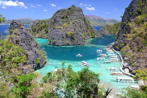 Kayangan Lake, Coron, Palawan - Dark Heart Travel Kayangan Lake, Coron Island, Philippines Tourism, Philippines Beaches, Coron Palawan, Bohol, Places In The World, Coron, Boracay