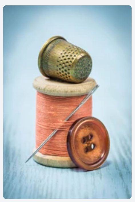 Travel Still Life Photography, Still Life Images Photography, Vintage Still Life Photography, Still Life Inspiration, Foto Still Life, Sewing Tattoos, Sewing Photography, Spool Of Thread, Spools Of Thread