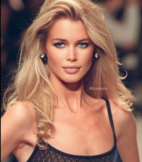 Supermodel Hair, Models 90s, Original Supermodels, 90s Supermodels, 90s Models, 90s Hairstyles, Actrices Hollywood, Claudia Schiffer, Long Blonde