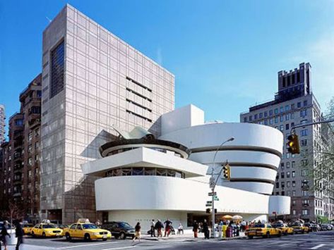 Solomon Guggenheim Museum, Famous Architecture Buildings, Museum Flooring, Guggenheim Museum New York, Unique Library, The Guggenheim Museum, Frank Lloyd Wright Architecture, Frank Lloyd Wright Buildings, Football Background