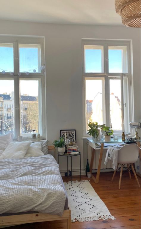 bright and clean minimalist bedroom in an old building with big windows Green And Wood Room Aesthetic, Aesthetic Clean Bedroom Ideas, Big White Bedroom, Minimal Room Inspiration, Clean Room Inspo Simple, Mood Bedroom Ideas, Room Inspo Big Room, Cozy Uni Room, London Room Ideas