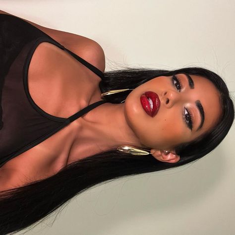 writing • Instagram Dark Red Lipstick Makeup, Iffat Marash, Red Lipstick Makeup Looks, 90s Makeup Look, Red Lips Makeup Look, Red Lipstick Makeup, Show Makeup, Work Makeup, Makeup Accesories