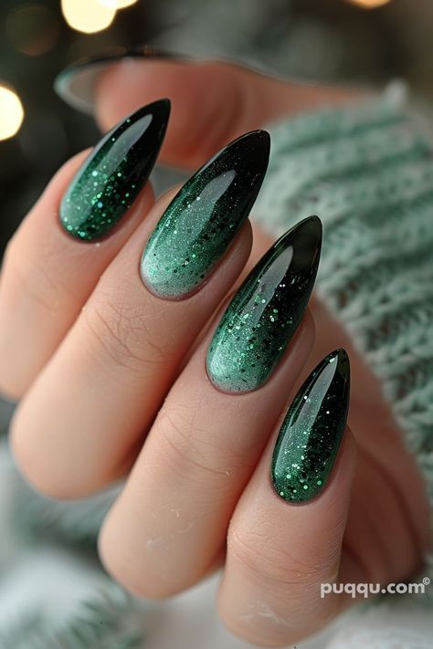 Warning: These nail art ideas may cause extreme jealousy and an overwhelming desire to promptly schedule your next appointment at the salon! So, if you’re not prepared to have the most enviable nails in town, it may be best to turn back now. . . Black With Green Nails, Black Ombre Nails Glitter, Black And Green Ombre Nails, Acotar Inspired Nails, Slytherin Nail Ideas, Fantasy Nails Designs, Wicked Nails Musical, Black And Green Nails Designs, Nails Black And Green