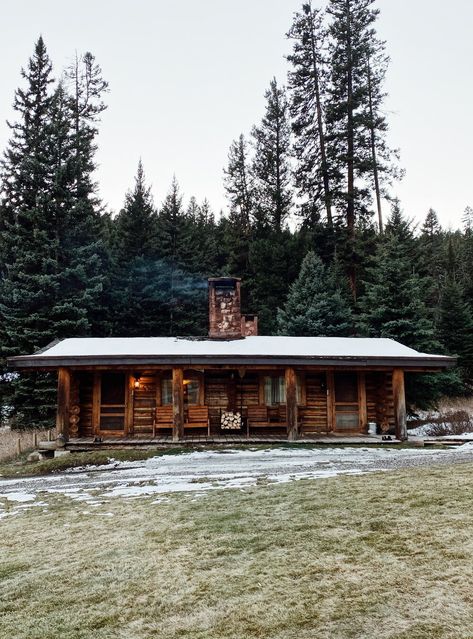 Montana Aesthetic, Wilderness Cabins, Montana Mountains, Cabin Aesthetic, Big Sky Montana, Ski Town, 28th Birthday, Guest Ranch, Country Roads Take Me Home