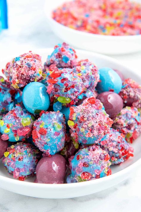 Candied Grapes TikTok Recipe - Salt & Spoon Nerds Candy Recipe, Candy Dipped Grapes, Candied Jolly Rancher Grapes, Candy Covered Grapes Recipe, Candies Grapes Recipe, Cracked Grapes Recipe, Grape Candy Recipe, Hard Candy Grapes, Candy Coated Grapes Recipe