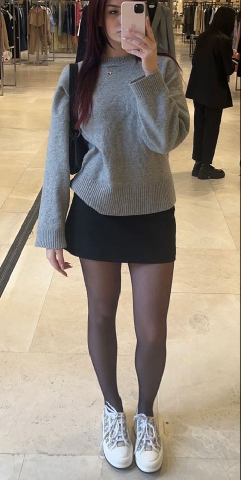 Fitted Black Skirt Outfit, Basic Outfits Skirt, Black Mini Skirt Spring Outfit, School Outfits Skirts Casual, Skirt Outfits University, Uni Skirt Outfit, White Skirt Tights Outfit, Tights With Sneakers Outfits, Sweater Outfits With Skirts