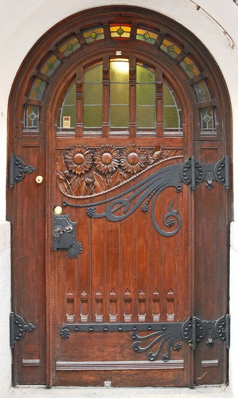 All Replies on Interesting Doors ................. Photo Blog @ LumberJocks.com ~ woodworking community Fancy Doors, Beautiful Statues, Hobo Coins, Arsitektur Masjid, When One Door Closes, Porte Decorate, Cool Doors, Doors And Hardware, Iron Work