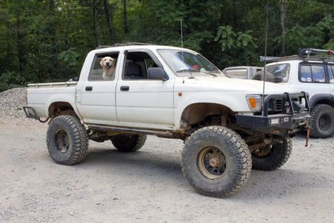 Old Hilux 4x4, Ln106 Toyota, Hilux Ln106, Toyota Trucks 4x4, Couple In Car, Toyota Tacoma 4x4, Toyota Cruiser, Tacoma 4x4, Overland Truck