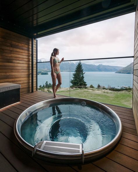 Hot Tub Luxury, Laying Under The Stars, Hot Tub Aesthetic, Travel Restaurant, Luxury Hot Tubs, Forest Resort, Queenstown Nz, Indoor Outdoor Bathroom, Spa Jacuzzi