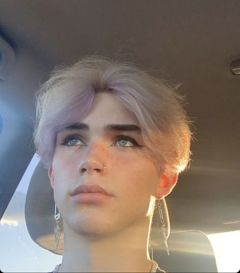 @cameron.hillll wearing subtle black eyeliner on his face with minor adds of blush on his face #malemakeup #eyelinerforguys #eboymakeup #eboy #tiktok Makeup Looks Black Eyeliner, Eyeliner For Guys, E Boy Makeup, Male Eyeliner, Male Makeup Looks, Eboy Makeup, Guys With Eyeliner, Androgynous Makeup, Androgyny Fashion