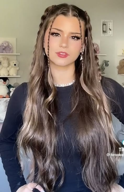 Hairstyles For Long Hair Dance, Hairstyles For Concerts Long Hair, Hairdos Long Hair, Unique Hair Styles, Hair Down Styles, Preppy Hairstyles, Brooke Monk, Hairstyle Examples, Hair Inspiration Long