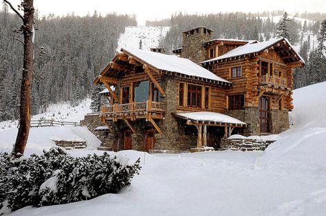 This family vacation home is a rugged and rustic ski lodge designed with an authentic Western Montana feel by Pearson Design Group, in Big Sky, Montana. Cozy Ski Lodge, Chalet House, Log Cabin Living, Lake Houses Exterior, Rustic Exterior, Cabin Living, Traditional Exterior, Log Cabin Homes, Mountain Homes