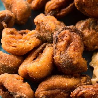 fried mussels Bushcraft Kitchen, Fried Mussels Recipe, Mussel Meat Recipe, Fried Mussels, Seafood Mussels, Mussels Recipes, Mussel Recipes, Seafood Night, Fried Mushroom Recipes