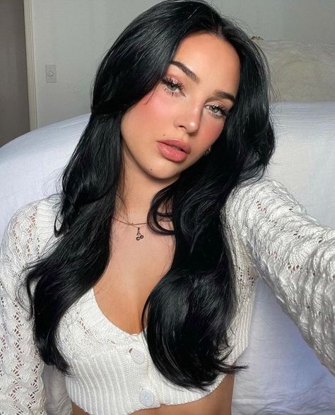 Jet Hair, Black Hair Pale Skin, Lana Myers, Hair Pale Skin, Black Hair Aesthetic, Black Hair Blue Eyes, Jet Black Hair, Hairstyles For Layered Hair, Black Hair Color