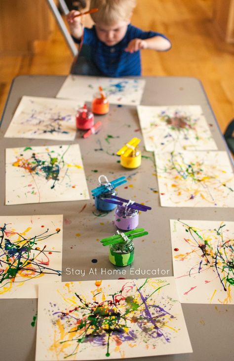 Painting With Yarn, Art Activity For Toddlers, Open Ended Art, Toddler Painting, Activity For Toddlers, Montessori Art, Art Activities For Toddlers, Yarn Painting, Sensory Art