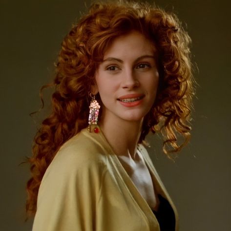 Julia Roberts Hair, Medium Red Hair, Ginger Hair Dyed, Hair Movie, Red Hair Inspiration, Red Ombre Hair, Red Curly Hair, Red Hair Woman, Radiant Red