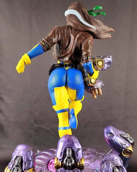 Ms Marvel Captain Marvel, Clay Statue, Xmen Comics, Character Statue, Black Cat Marvel, Black Panther Art, Marvel Villains, Marvel Vs Dc, Punk Girl