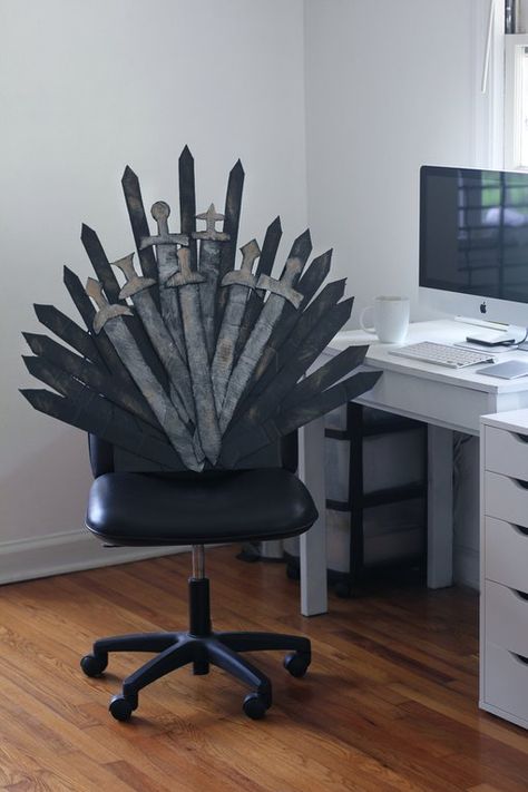 DIY 'Game of Thrones' Iron Throne Office Chair | eHow Thrones Chair, Game Of Thrones Chair, Oil Candles Diy, Game Of Thrones Decor, Medieval Halloween, Diy Crafts Easy At Home, Staplers, King In The North, Throne Chair