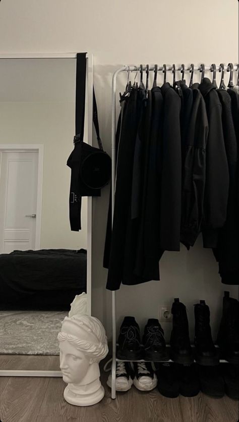 Men’s Minimalistic Room, Black Aesthetic Apartment Ideas, Mens Bedroom Ideas Minimalist, Simplistic Room Ideas, Matte Black Room, Black Minimalist Room, Black And White Room Aesthetic, Room Inspo Black, Black Apartment Aesthetic