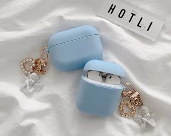 Cute Ipod Cases, Airpod Pro, Ipod Cases, Air Pods, Airpods Case, Cute Cases, Airpod Case, Apple Airpods, Simple Bags