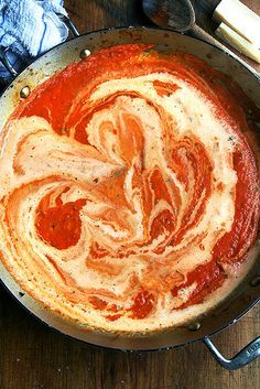 If you’re a penne alla vodka fan, this one’s for you - a 2hr baked dish that calls for canned tomatoes and makes them sing Best Vodka Sauce, Pasta Alla Vodka, Vodka Sauce Recipe, Best Vodka, Penne Alla Vodka, Alla Vodka, Ina Garten Recipes, Vodka Sauce, Fettuccine Alfredo