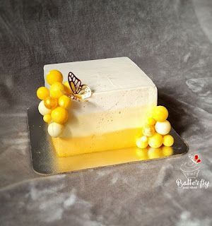 Yellow Colour Cake Designs, Cake Squares Decoration, Yellow Colour Cake, Yellow Square Cake, Yellow Theme Cake, Yellow Cake Designs Birthday, Square Shape Cake Designs, Square Cake Design Birthdays, Square Birthday Cake Ideas