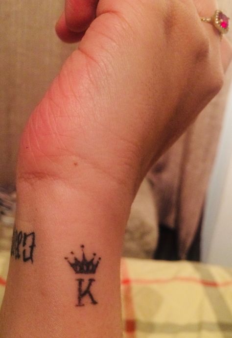 K Crown Tattoo, K With Crown Tattoo, Crown Finger Tattoo, Sticker Sleeve, K Tattoo, Cool Wrist Tattoos, Hand And Finger Tattoos, Ring Finger Tattoos, Initial Tattoo