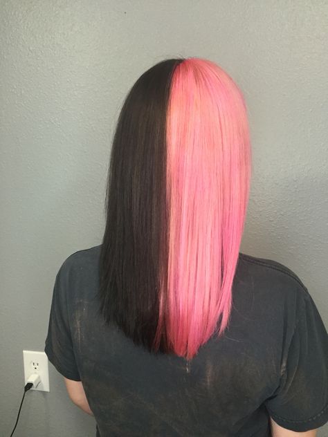 Half Red And Pink Hair, Pink Half Hair, Half Pink And Black Hair, Half And Half Hair Color Pink, Split Dye Black And Pink, Pastel Pink And Black Hair, Black And Pink Split Dye, Half Black Half Pink Hair, Split Dye Hair Pink And Black