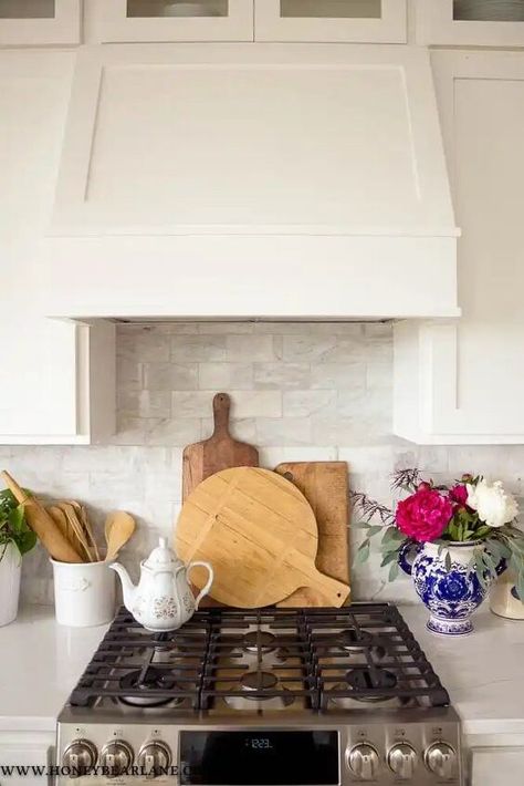 Range Hood Ideas Diy, Stove Hoods Ideas Oven Range, Hood Range Ideas, Oven Hood Ideas, Diy Range Hood, Range Hood Ideas, Wooden Range, Kitchen Hood Ideas, Hood Range