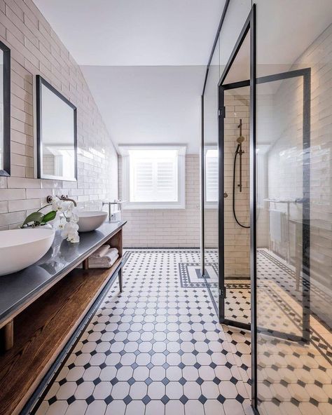 Olde English Tiles™ on Instagram: “This award winning bathroom by @detailbydaviniasutton in a 1900s era home manages to look both traditional and modern at the same time by…” Modern Victorian Bathroom, Black And White Bathroom Floor, English Tiles, Black Tile Bathrooms, Black And White Tiles Bathroom, White Bathroom Tiles, Victorian Bathroom, Black And White Tiles, Bathroom Top