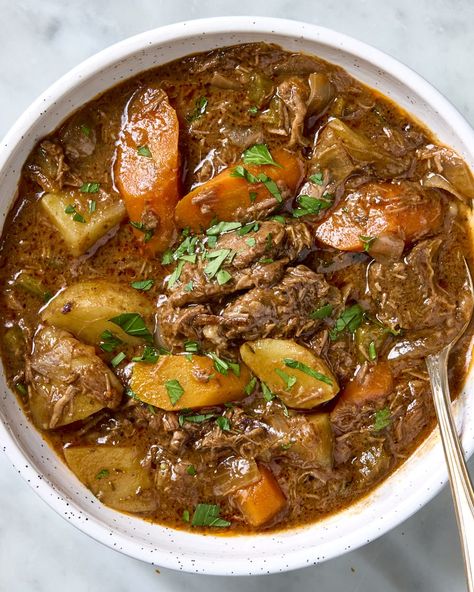 Thm Beef Stew, Frozen Beef Stew Crock Pot, Beef Stew Frozen Veggies, Croc Pot Beef Stew, Slow Cooker Beef Soup, Crockpot Stew Recipes, Beef Stew Crock Pot Recipes, Creamy Beef Stew, Crock Pot Stew