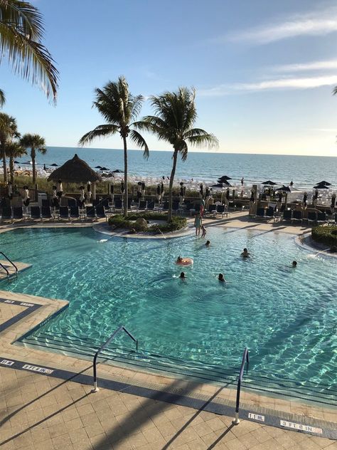 The Ritz-Carlton Sarasota: Genuine Warmth from Sun and Staff at a 5-Star Florida Retreat Florida With Kids, Zero Entry Pool, The Ritz Carlton, Family Getaways, Sarasota Florida, Sarasota Fl, Ritz Carlton, Travel News, Florida Beaches