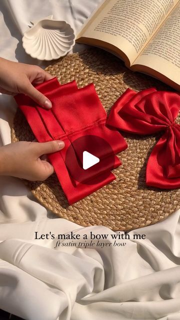 Satin Bow Tutorial, Ribbon Bow Tutorial, Hair Bows Diy Ribbon, Bow Making Tutorials, Hand Fans For Wedding, Homemade Bows, Making Bows, Hair Bow Tutorial, Hair Clips Diy