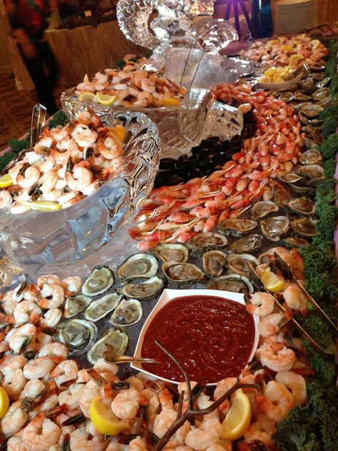 Seafood @ The Coronado Ballroom Fish Buffet Ideas, Seafood Party Food Ideas, Seafood Display Ideas, Seafood Bar Ideas, Seafood Buffet Ideas Parties, Wedding Seafood, Seafood Party, Buffet Wedding, Chowder Recipes Seafood